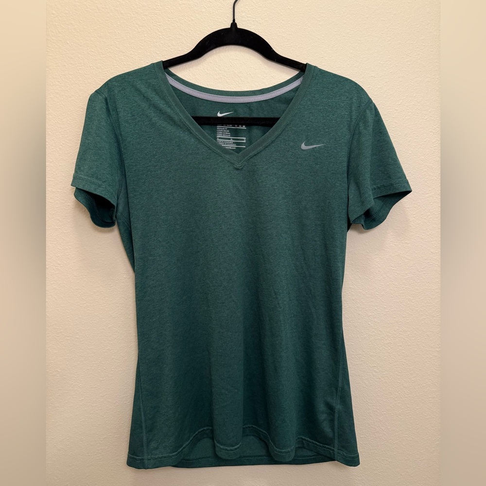 green nike dri fit tshirt